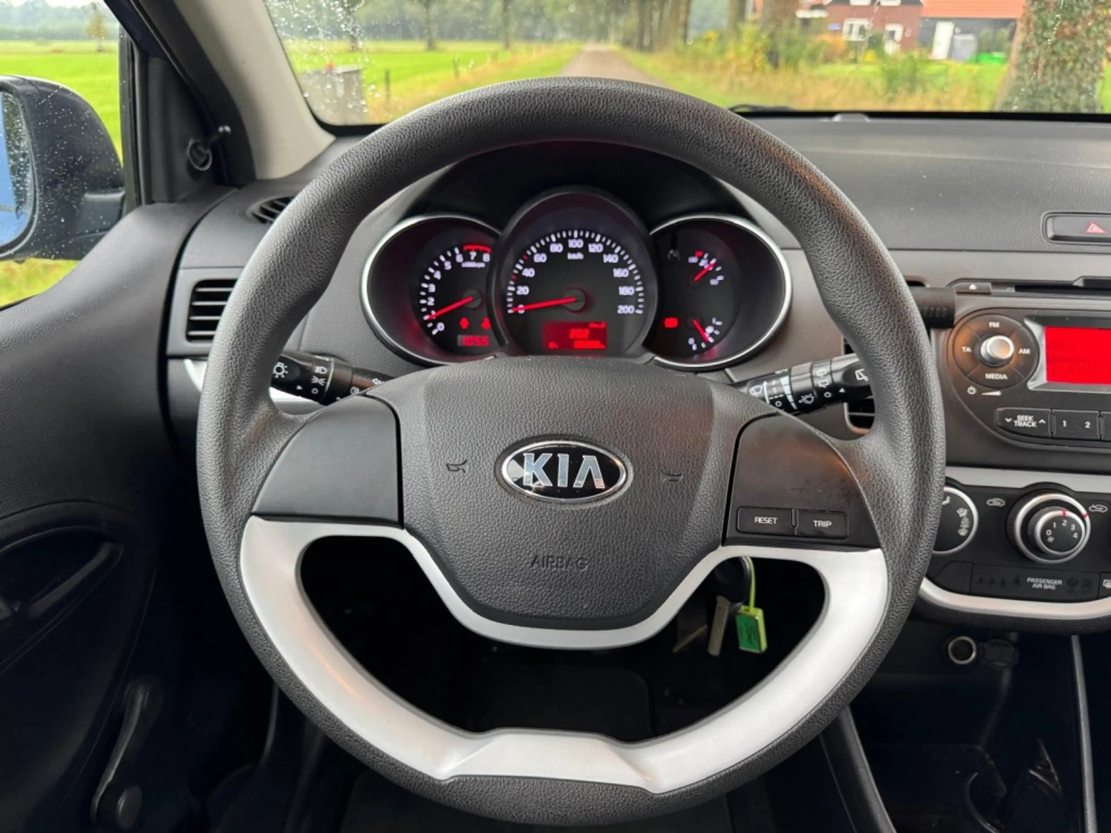 Kia Picanto 1.0 CVVT EconomyLine — photo 9