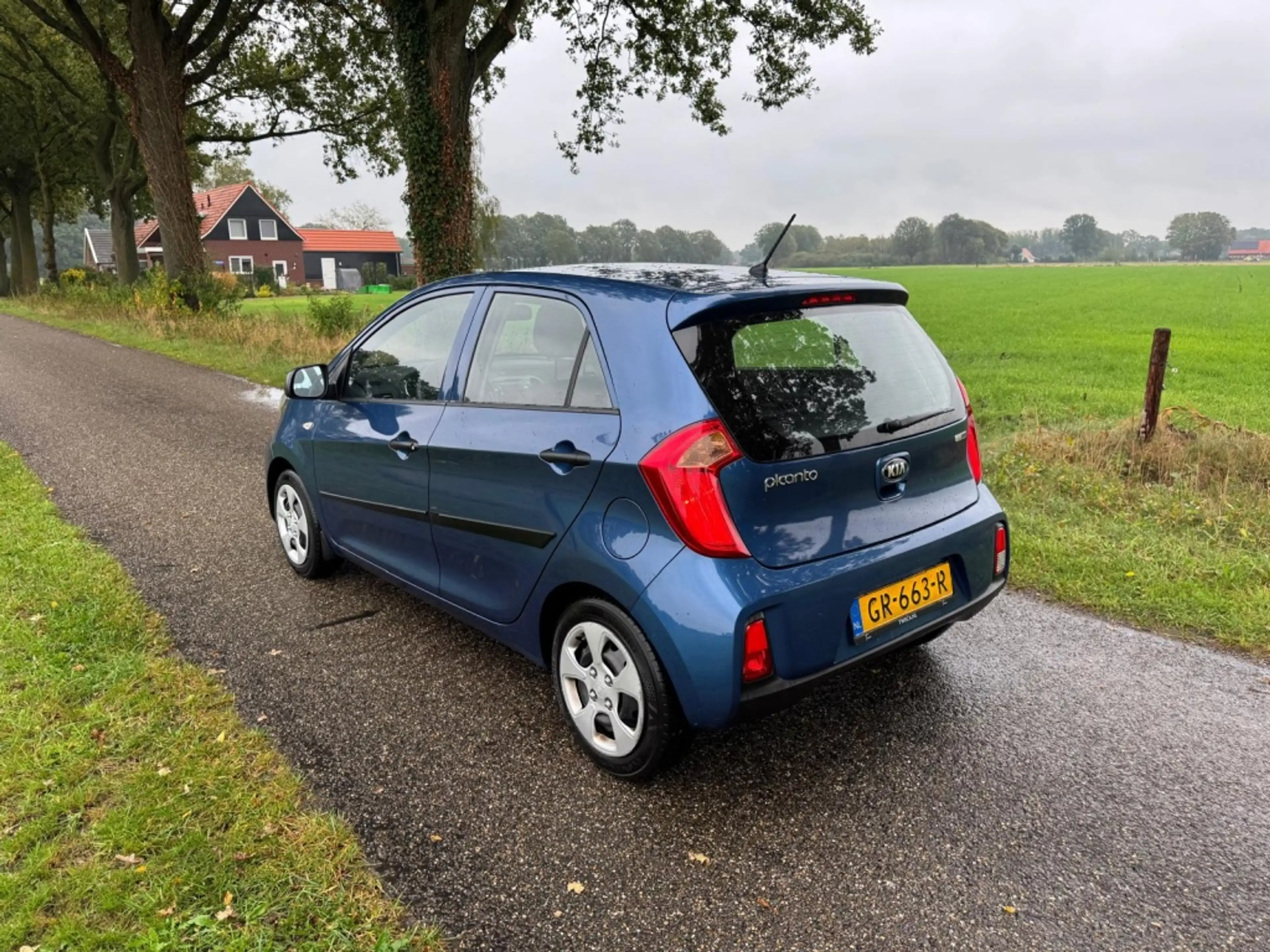 Kia Picanto 1.0 CVVT EconomyLine — photo 18