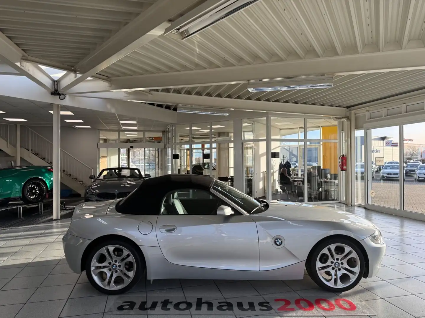 BMW Z4 Roadster 2.2i XENON/PDC/HIFI/KLIMA/TEMPO Argintiu - 2