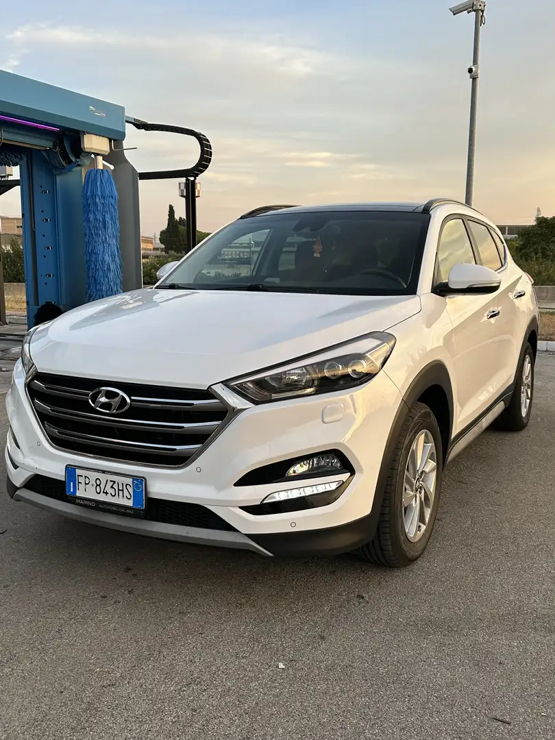 Hyundai TUCSON 1.7 crdi Xpossible 2wd 115cv - 1