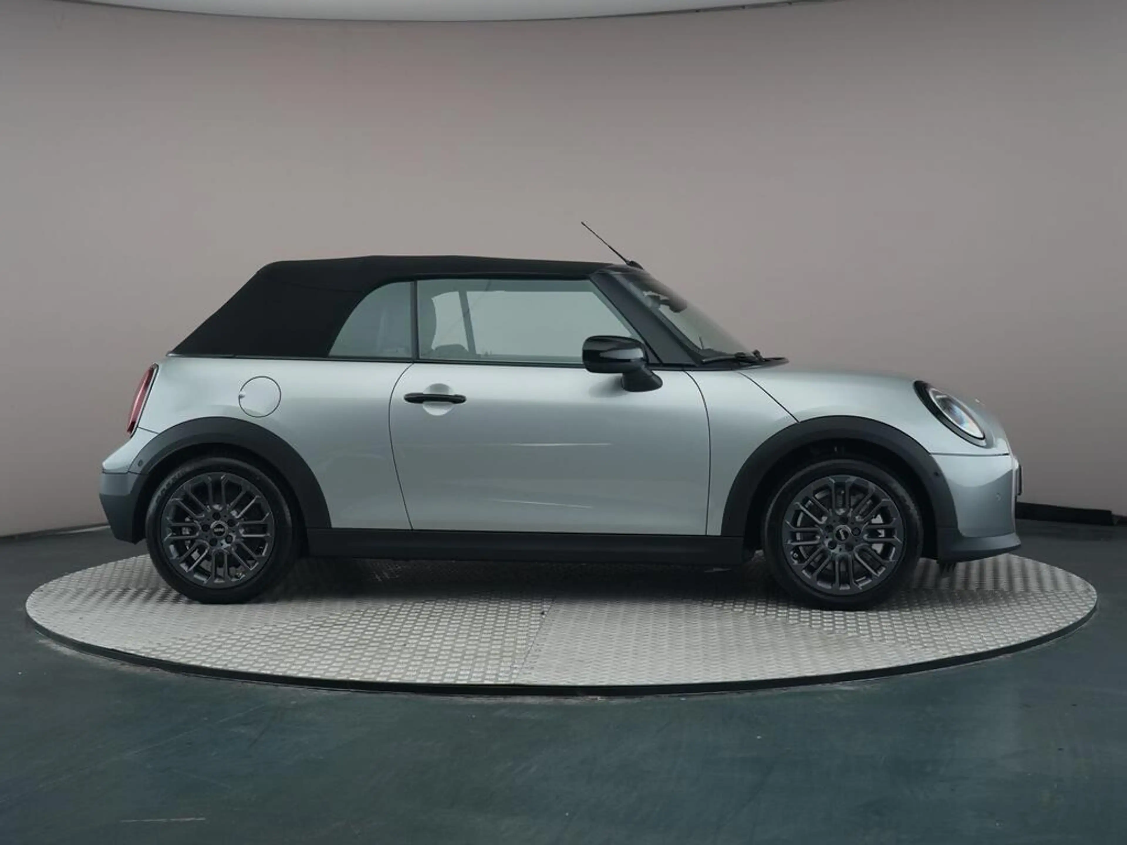 MINI Cooper C Cabrio 2.0 Favoured L — photo 8