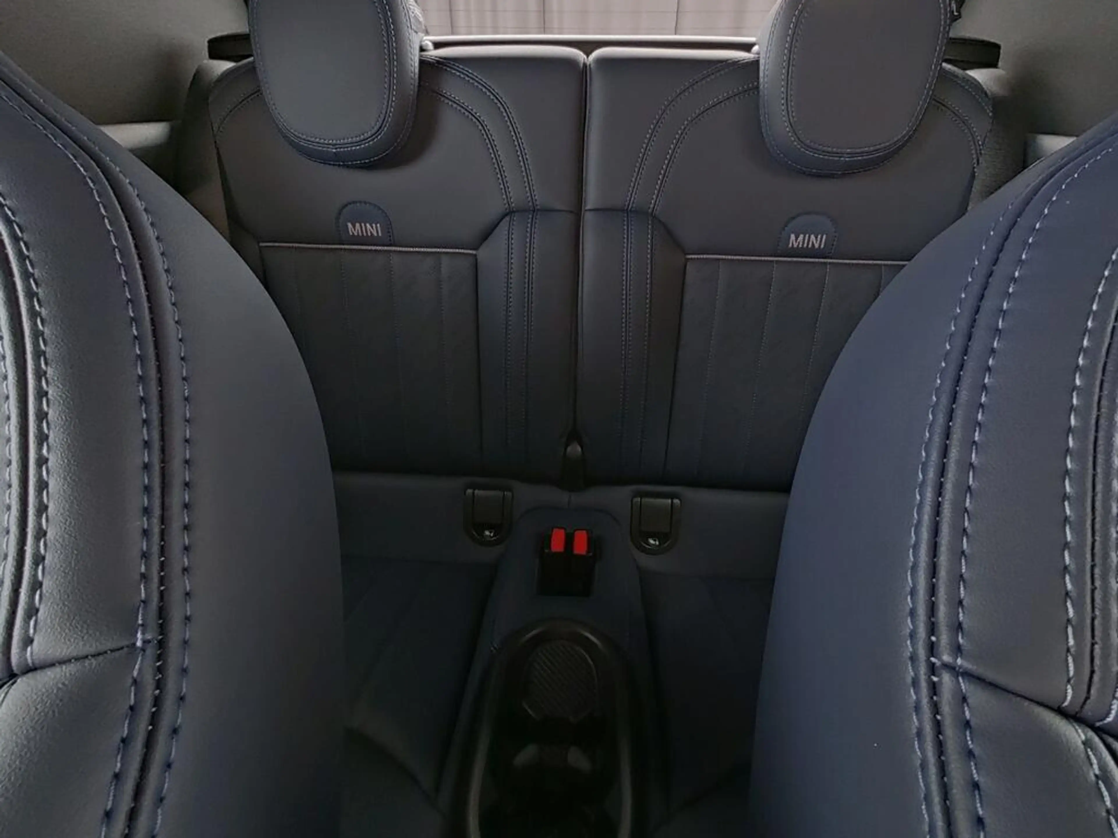MINI Cooper C Cabrio 2.0 Favoured L — photo 6