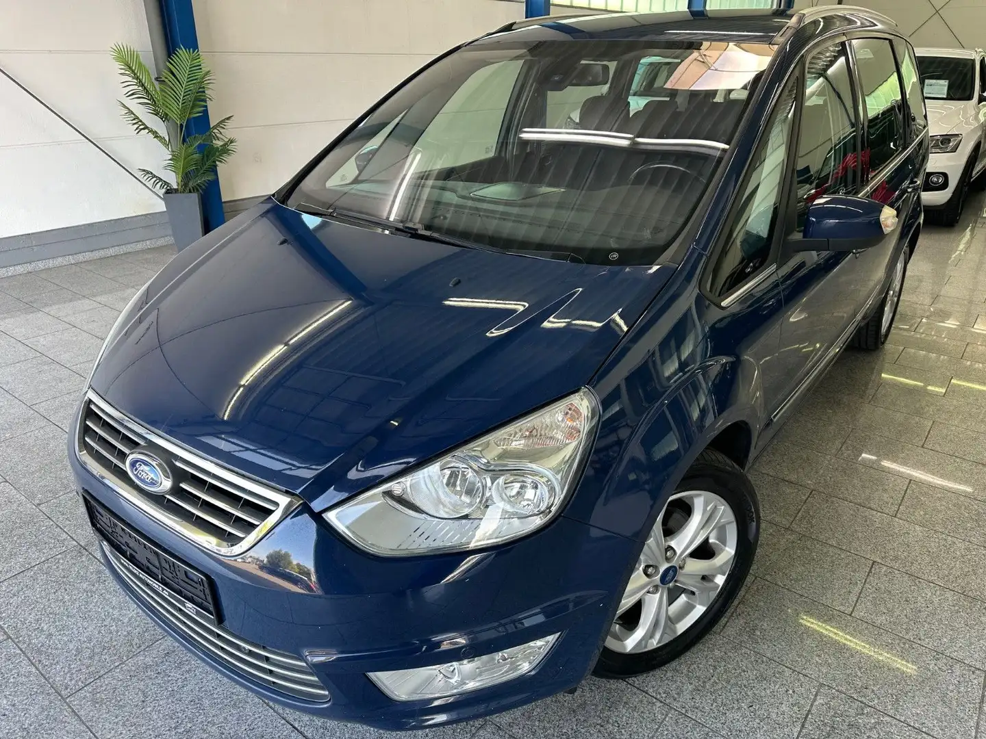 Ford Galaxy 2.0 TDCI*7-SITZ*TITN*AUTM*NAV*SHZ*TMP*PTS Blau - 1