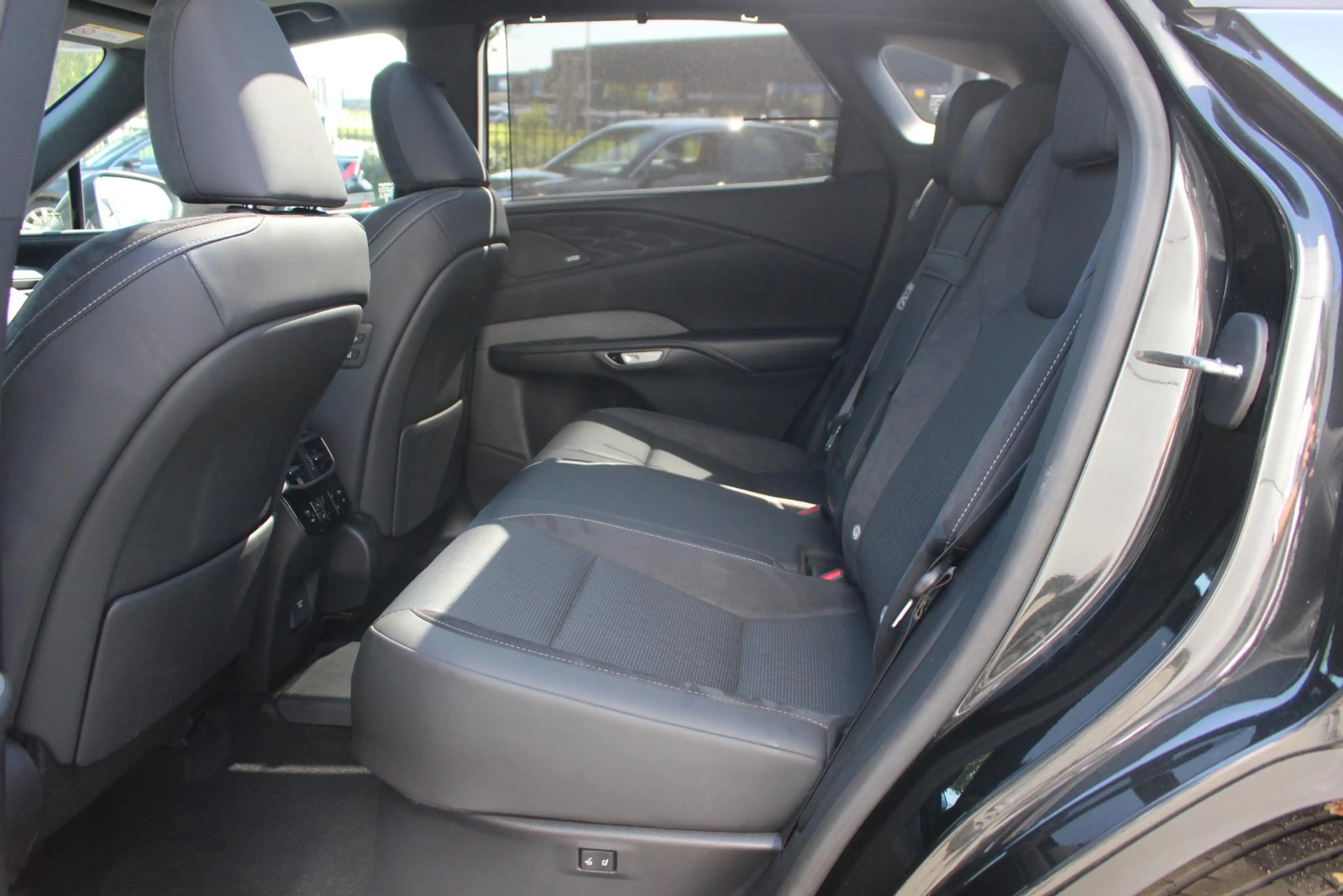 Lexus RX 450h 450h+ Plug-in Hybrid President Line NL-AUTO MARK-L — photo 34