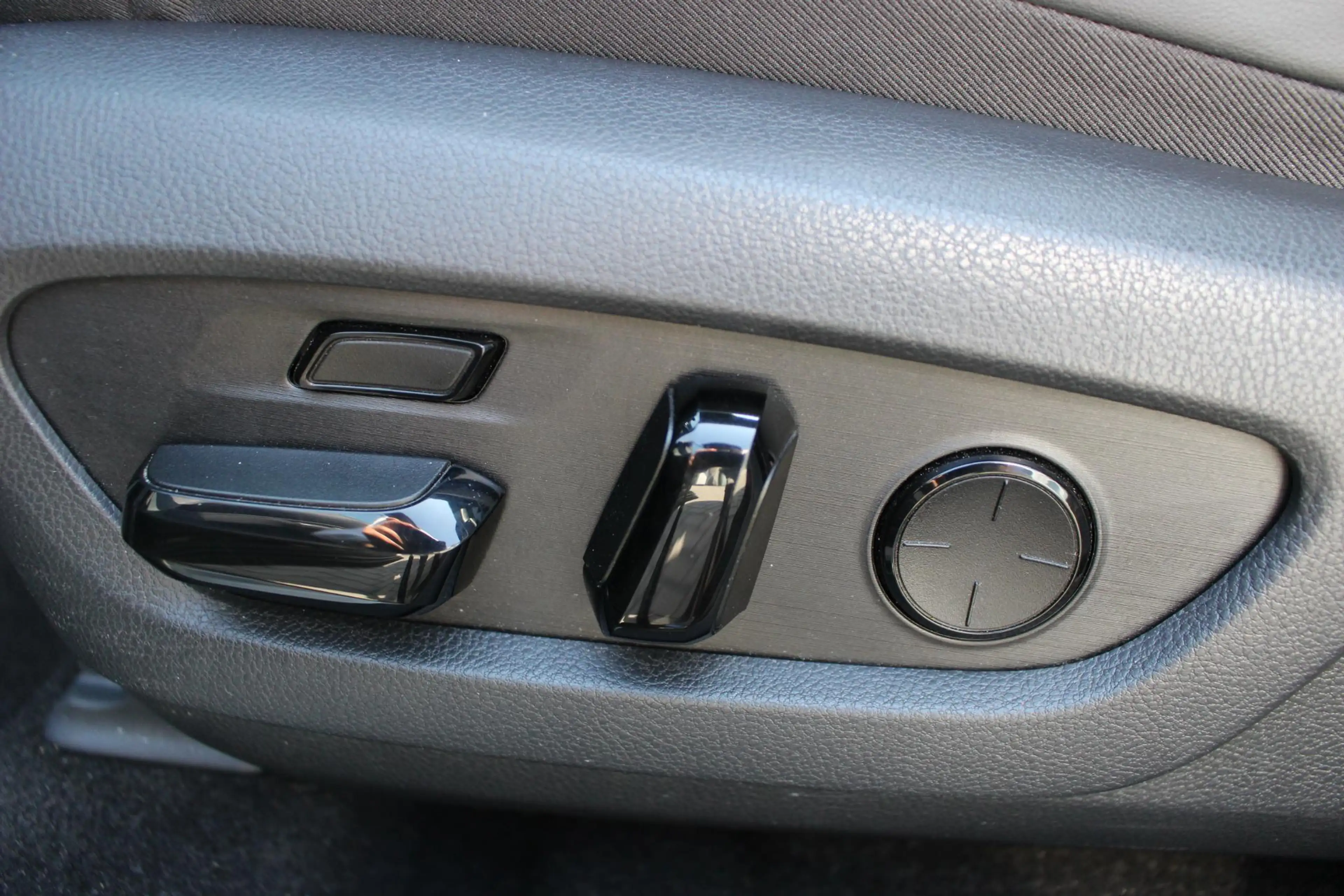 Lexus RX 450h 450h+ Plug-in Hybrid President Line NL-AUTO MARK-L — photo 18