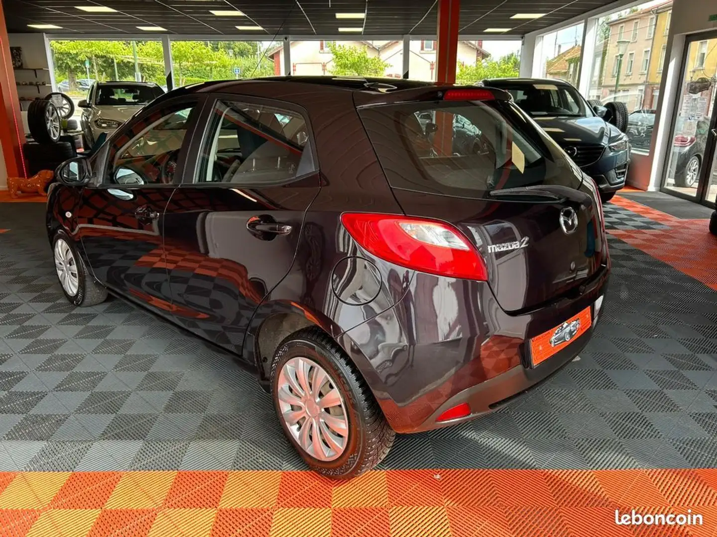 Mazda 2 Pack Elégance 1.6 MZ-CD 95 cv Garantie 12 mois - 2