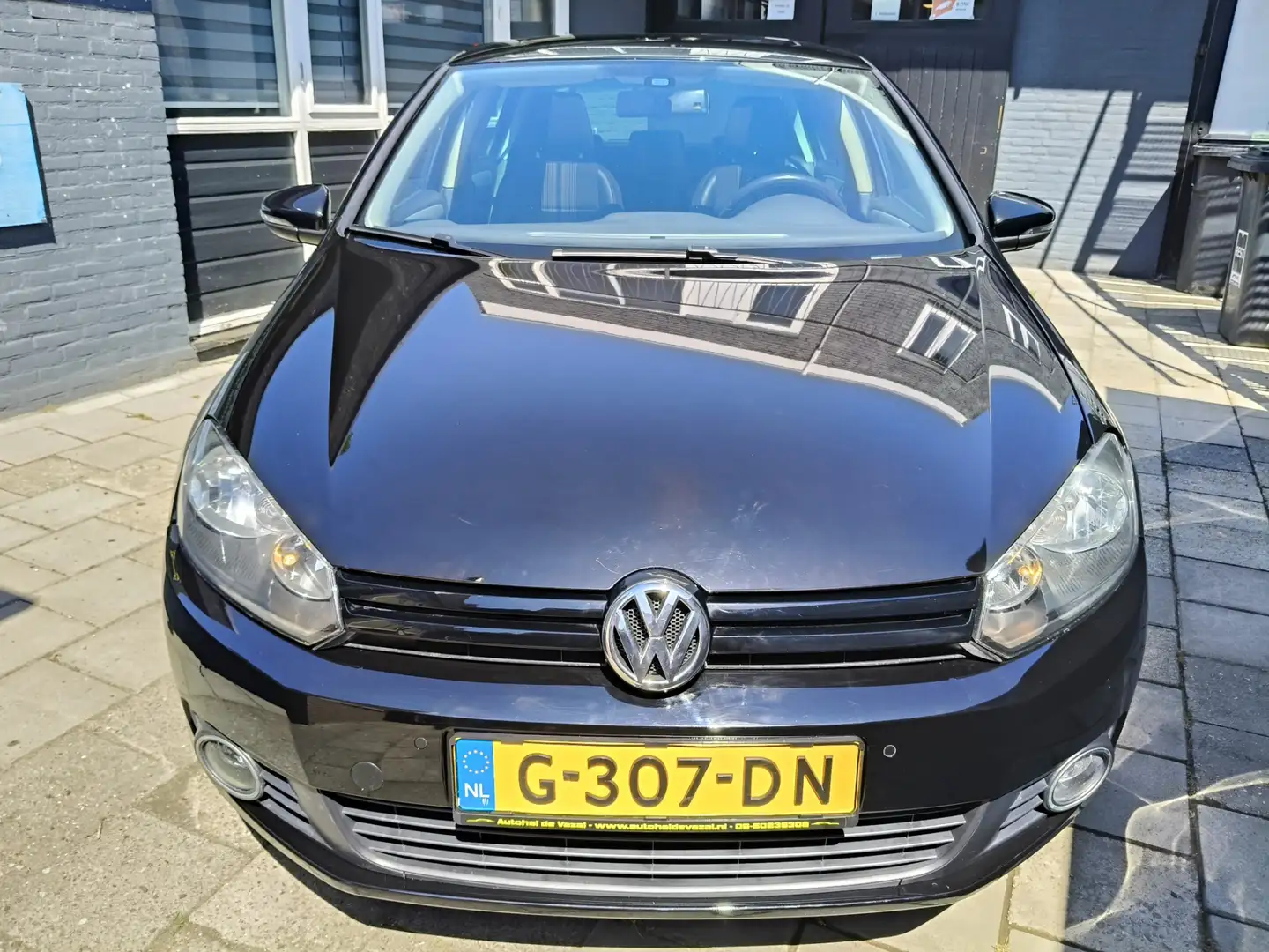 Volkswagen Golf 1.2 TSI Comfortline BlueMotion airco , open dak . Negro - 2