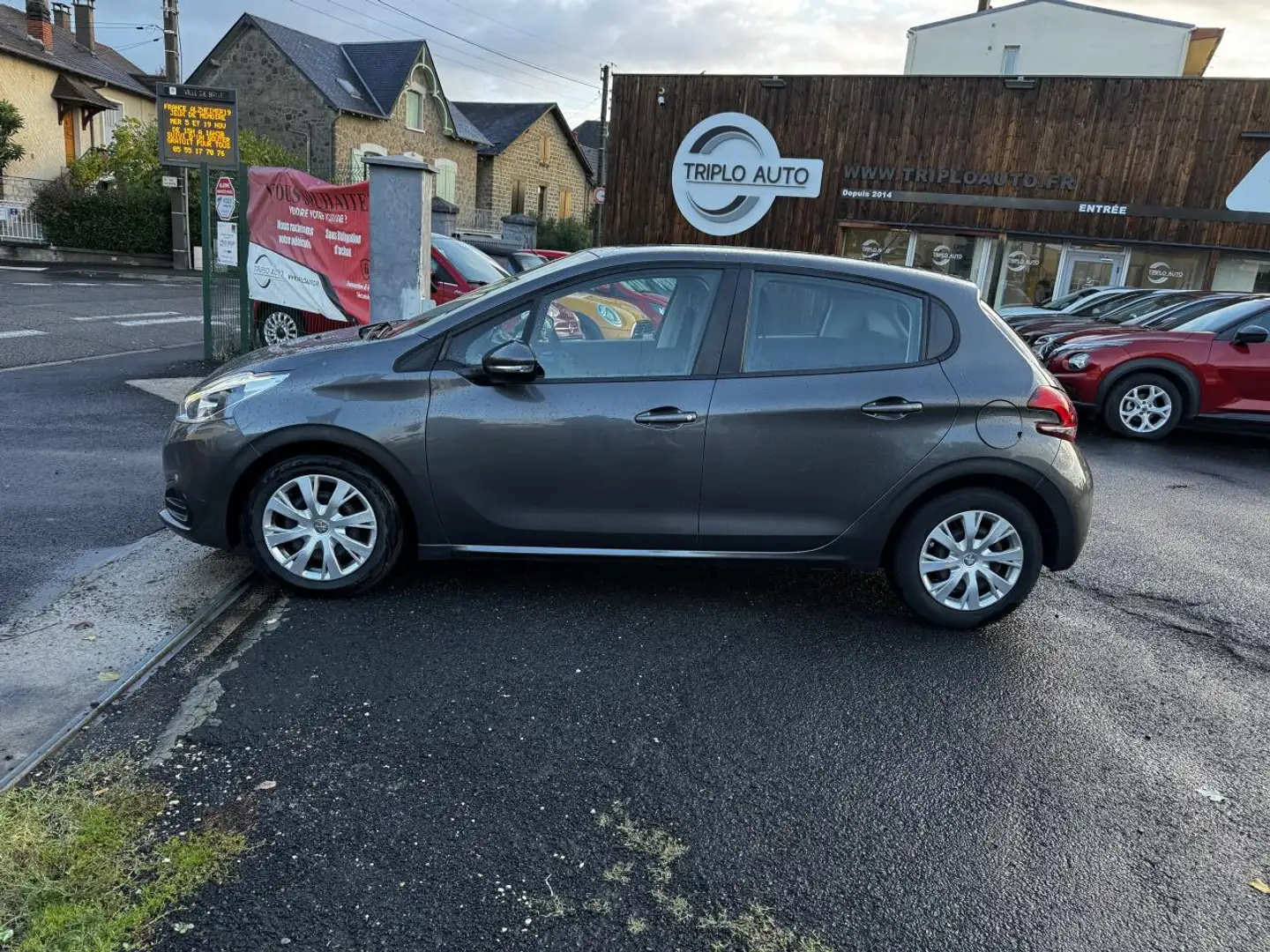 Peugeot 208 1.5 BlueHDi S\u0026S - 100 Active + clim Gris - 2