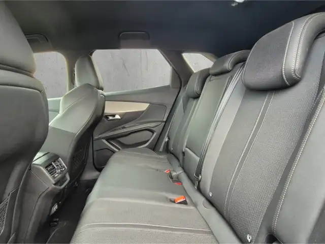 Peugeot 3008 view 8