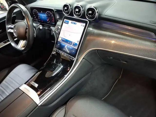 Mercedes-Benz GLC view 9