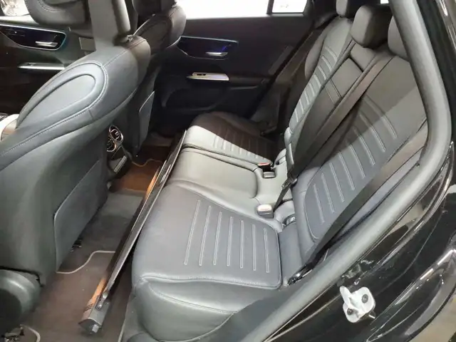 Mercedes-Benz GLC view 13