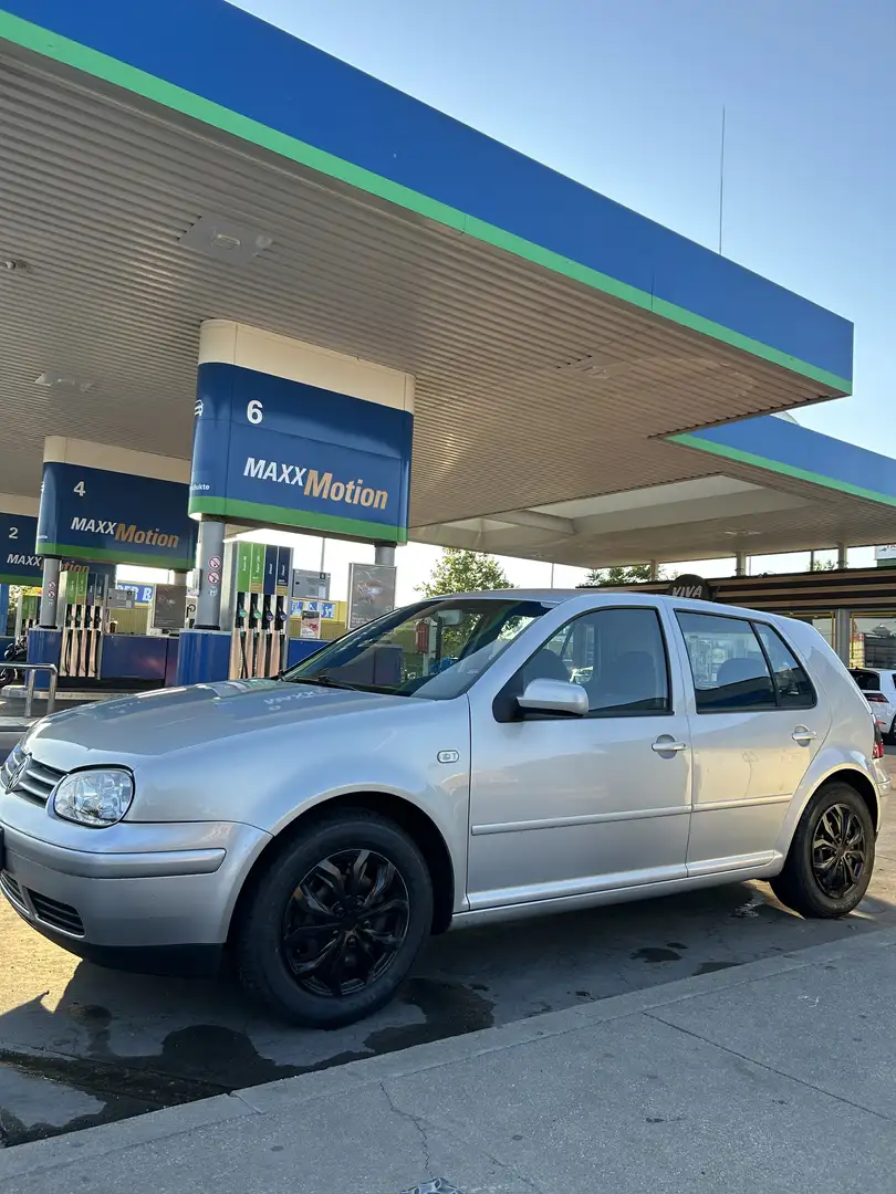Volkswagen Golf 1.9 TDI - 1