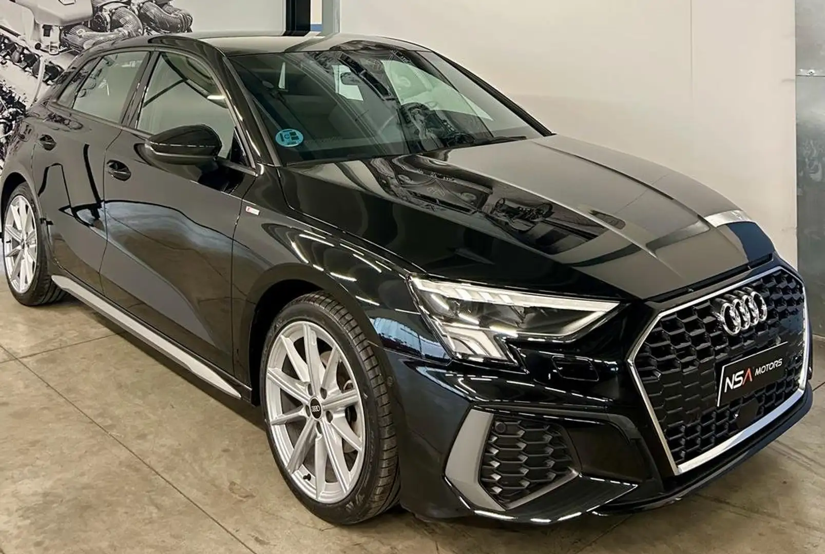 Audi A3 Sportback 35 2.0 tdi S line Edition S-Tronic Schwarz - 1