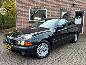 540i V8 290PK, Xenon, UNIEKE STAAT