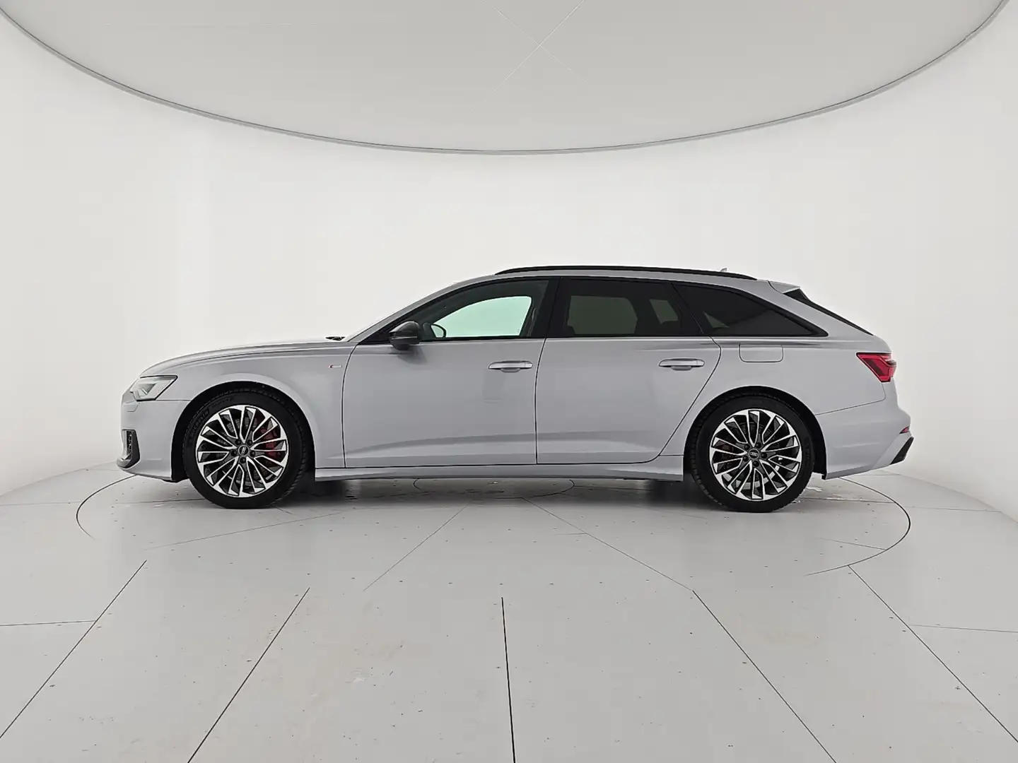 Audi A6 Avant 55 2.0 TFSI e quattro ultra S tronic S line Stříbrná - 2