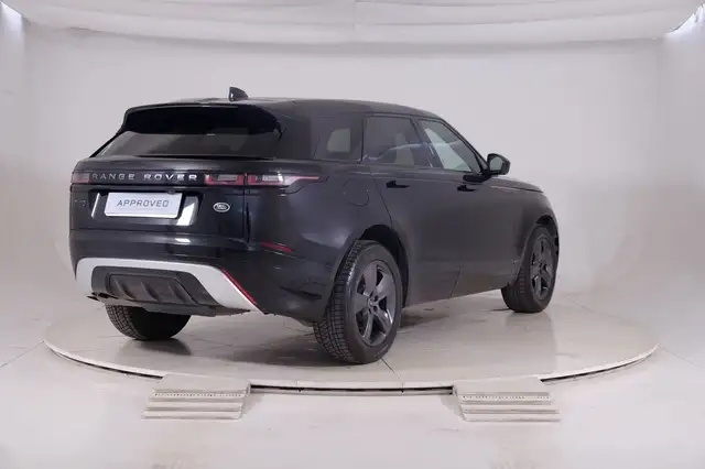 Land Rover Range Rover Velar view 4