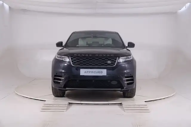 Land Rover Range Rover Velar view 2