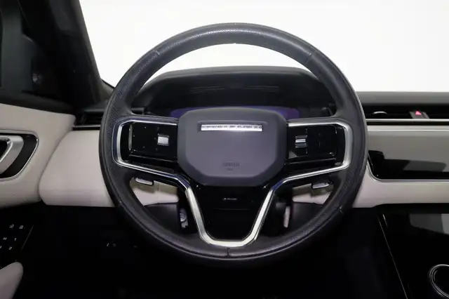 Land Rover Range Rover Velar view 10