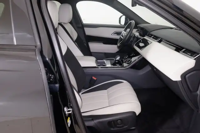 Land Rover Range Rover Velar view 9