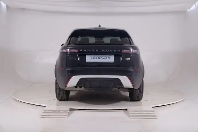 Land Rover Range Rover Velar view 3