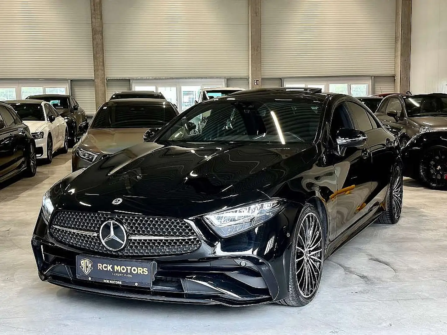 Mercedes-Benz CLS 220 d Aut. // AMG-LINE / TOPZUSTAND// NEUWERTIG Schwarz - 2