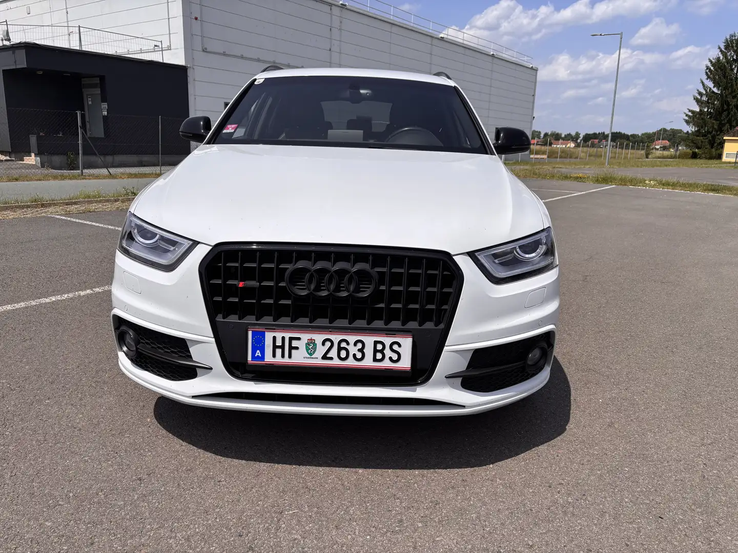 Audi Q3 2.0 TDI quattro S tronic white edition - 2