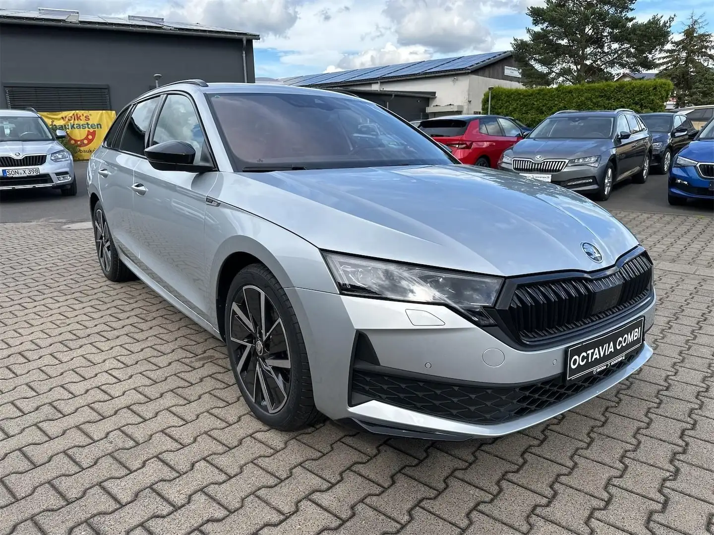 Skoda Octavia 1.5 TSI SportLine +Navi+Komfort Silber - 1