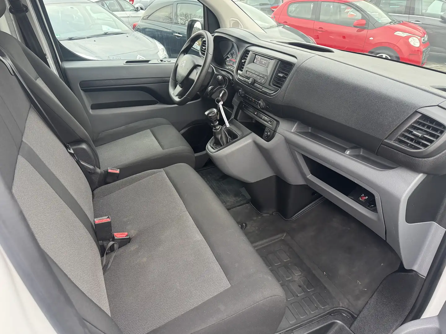 Citroen Jumpy Kombi M 1,5  - 88 kW Blue-HDI / 9 Sitzer White - 2