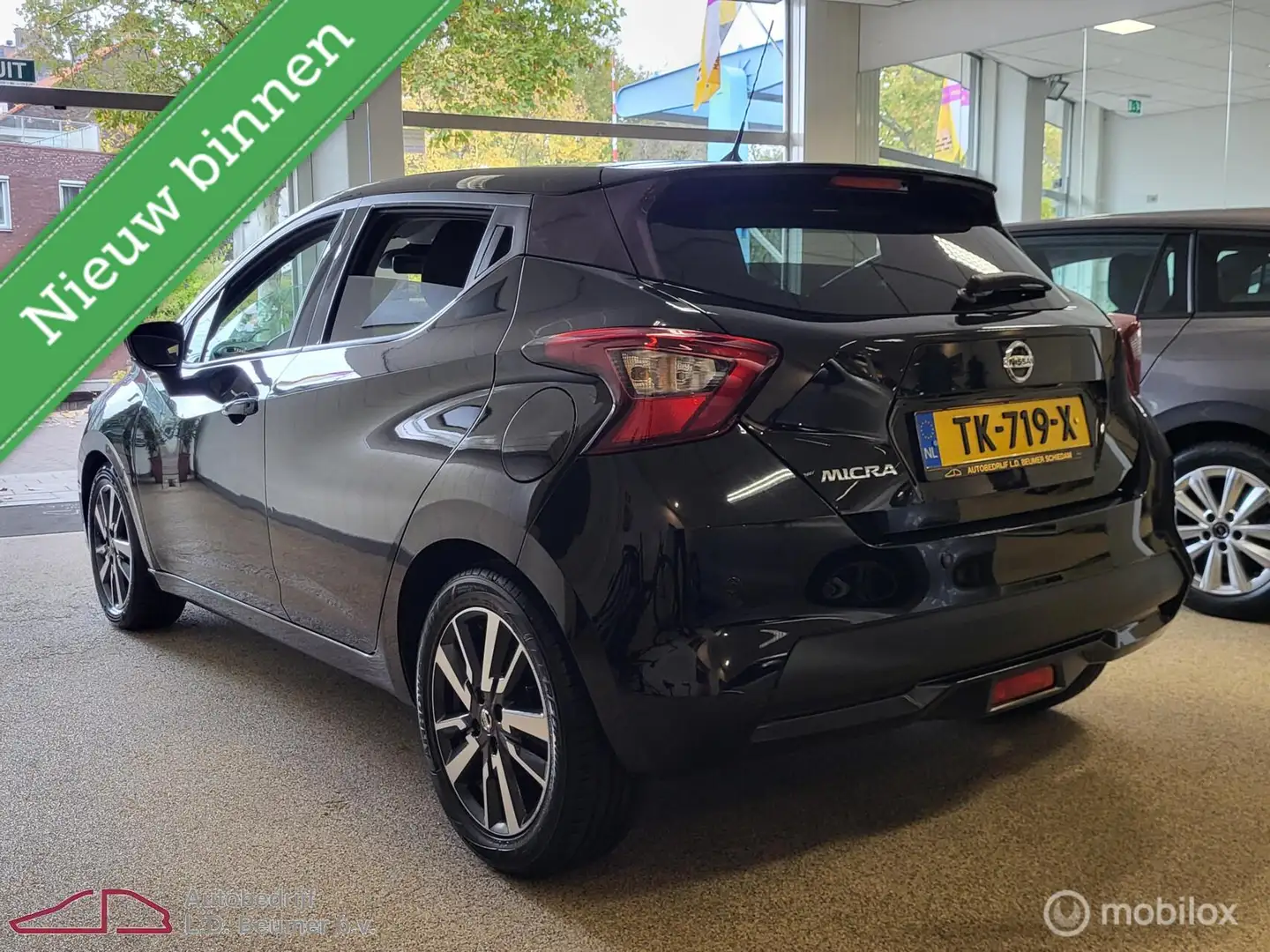Nissan Micra 0.9 IG-T N-Connecta *NL, NAVI, CLIMA, RIJKLAARPRIJ Zwart - 2