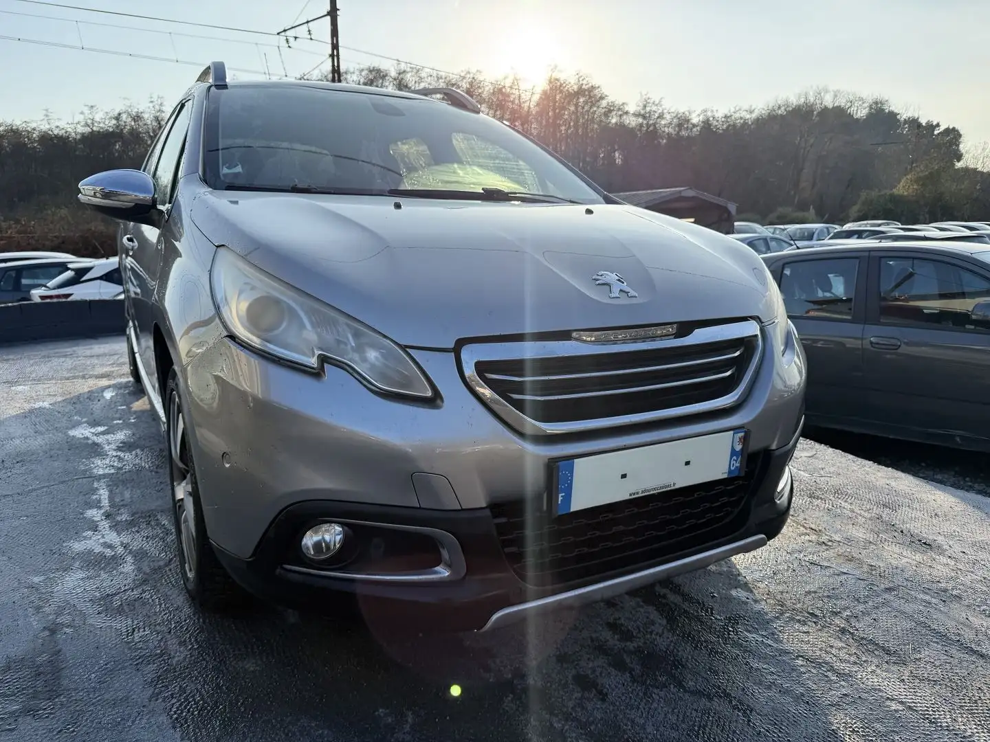 Peugeot 2008 1.6 E-HDI92 FAP FELINE TITANE Gris - 1
