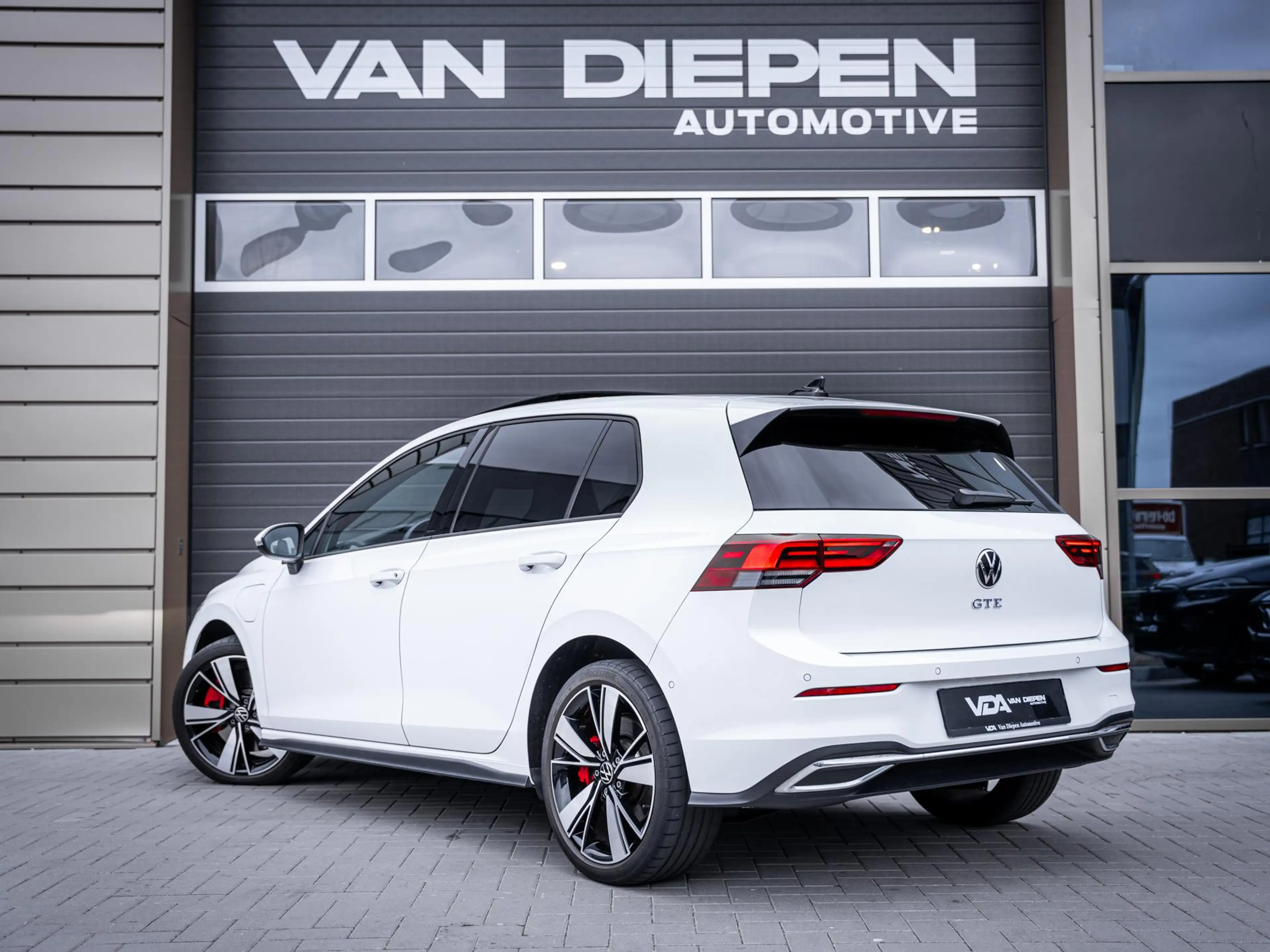 Volkswagen Golf GTE 8 1.4 eHybrid - Pano l Camera l Carplay — photo 8