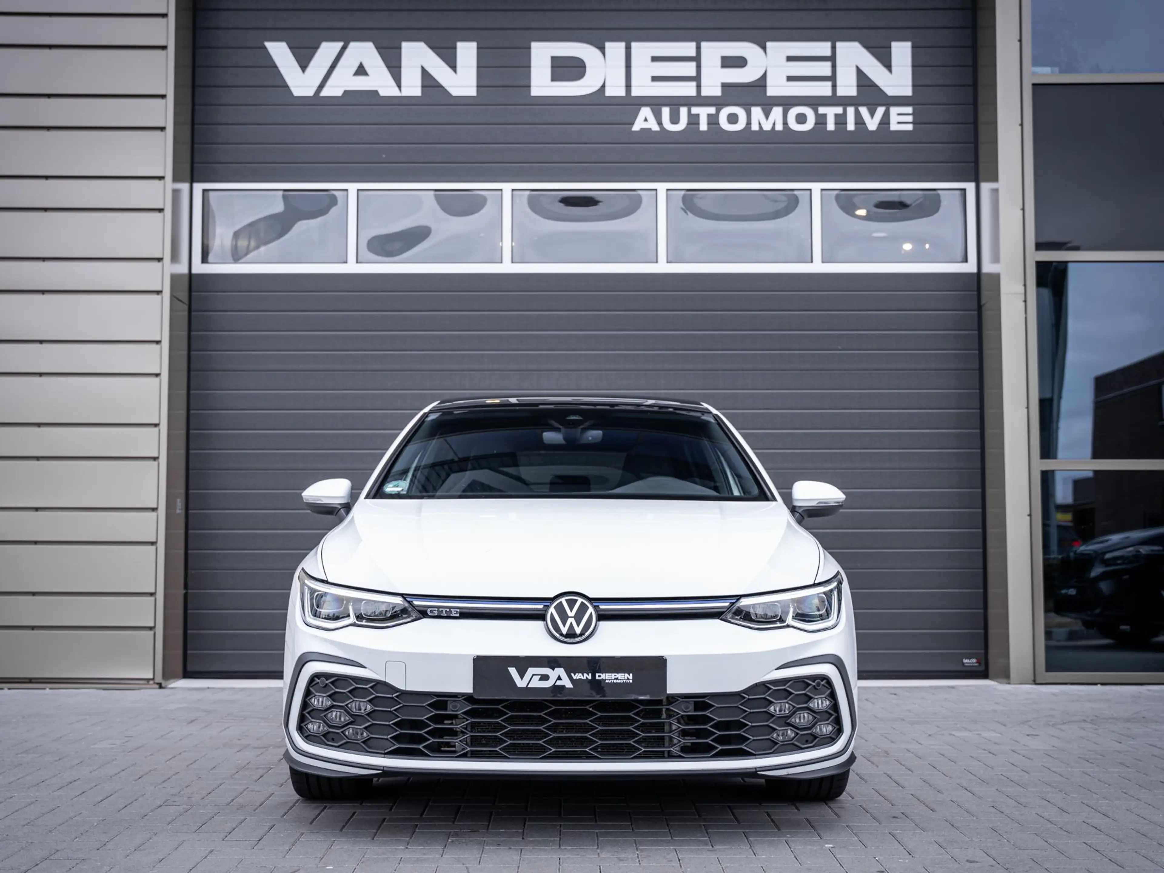 Volkswagen Golf GTE 8 1.4 eHybrid - Pano l Camera l Carplay — photo 3