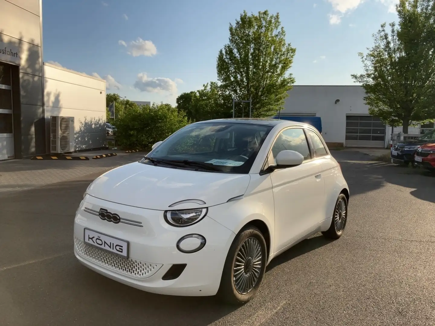 Fiat 500e ICON 42 KWH Klima*Sound*Carplay Weiß - 1