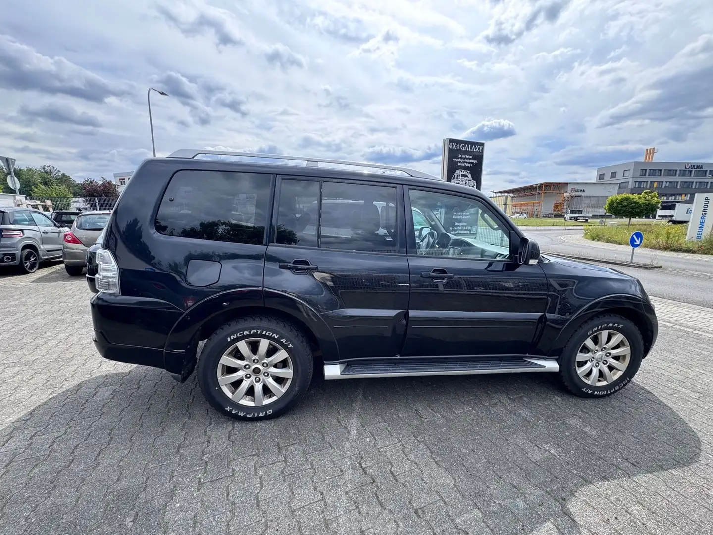 Mitsubishi Pajero 3.2 DI-D Instyle Negro - 2