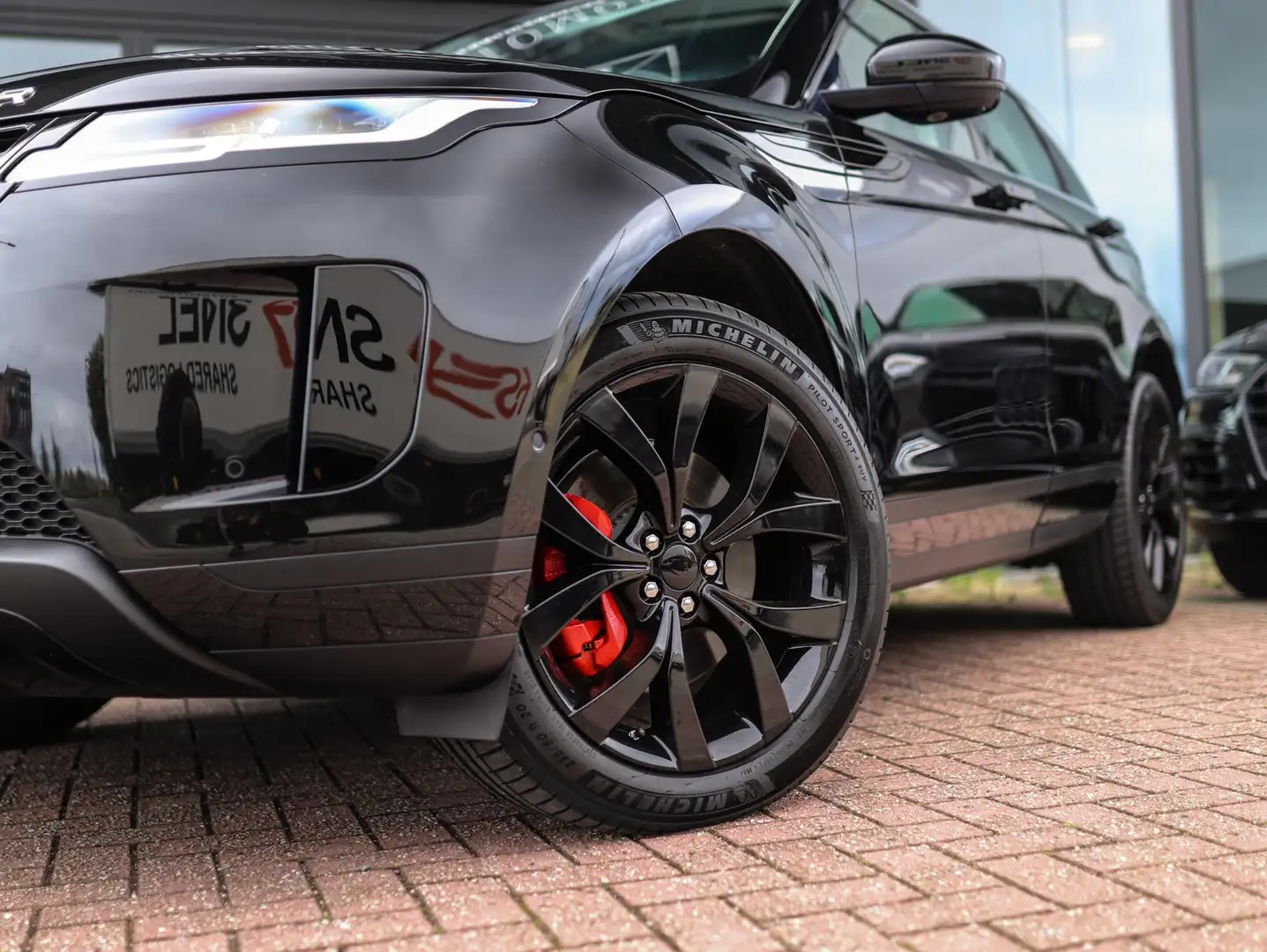 Land Rover Range Rover Evoque 2.0 P250 AWD R-Dynamic SE | Stoel/Stuurverw. | 360 Schwarz - 2