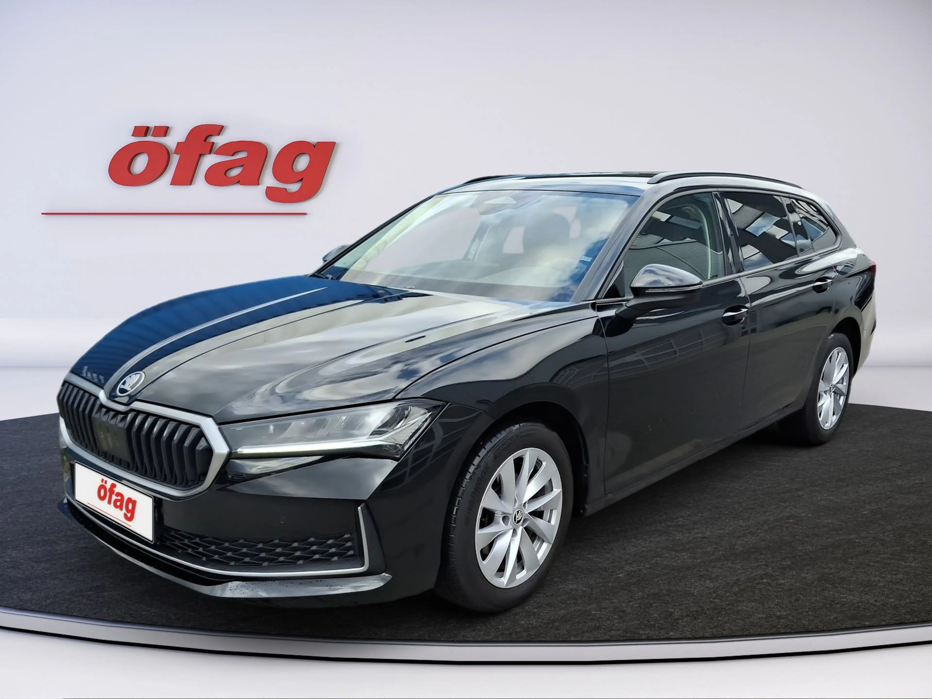 Skoda Superb Kombi 2.0 TDI DSG LED+Navi+SHZ+2xKlima — photo 2