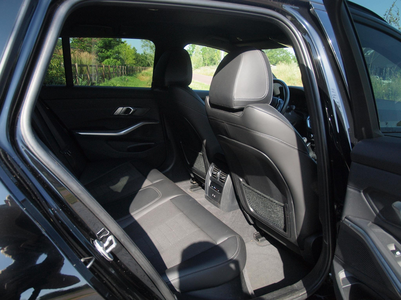 BMW 318 3-serie Touring 318i Business Edition | Black Opti — photo 28