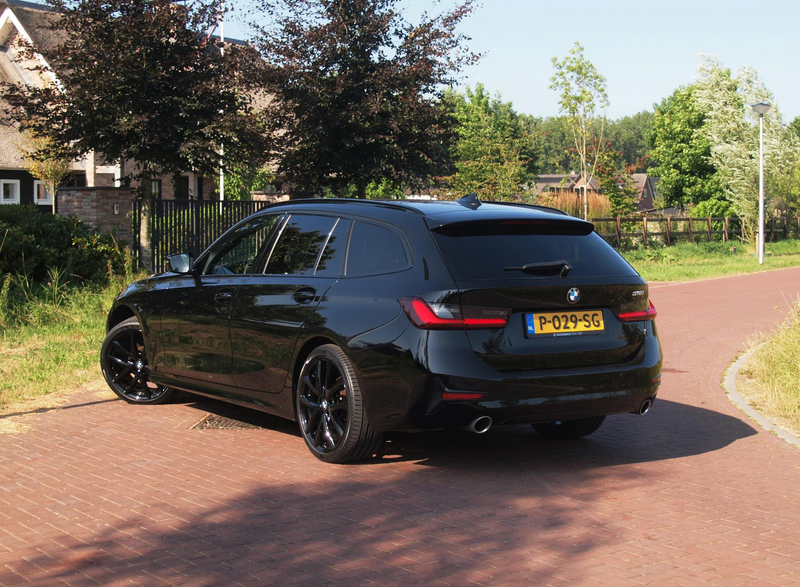 BMW 318 3-serie Touring 318i Business Edition | Black Opti — photo 2