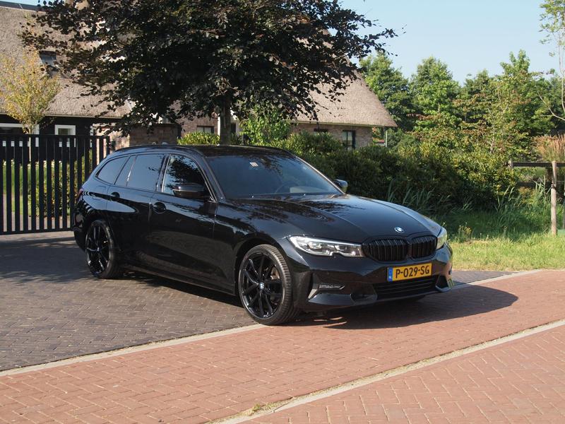 BMW 318 3-serie Touring 318i Business Edition | Black Opti — photo 4