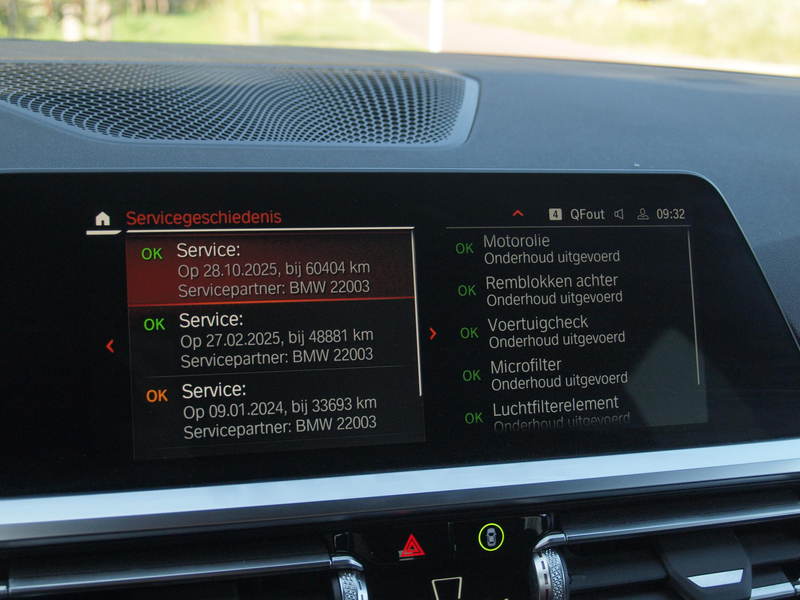 BMW 318 3-serie Touring 318i Business Edition | Black Opti — photo 32