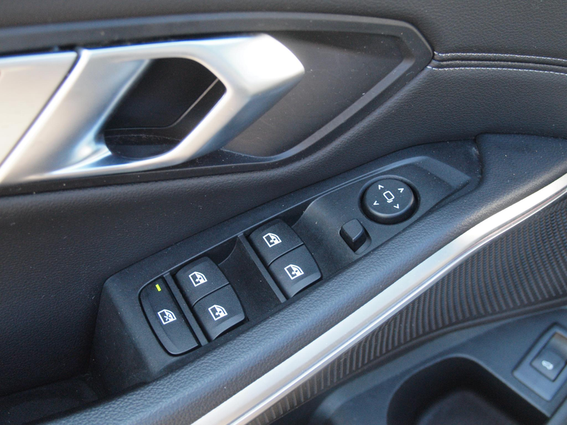BMW 318 3-serie Touring 318i Business Edition | Black Opti — photo 25