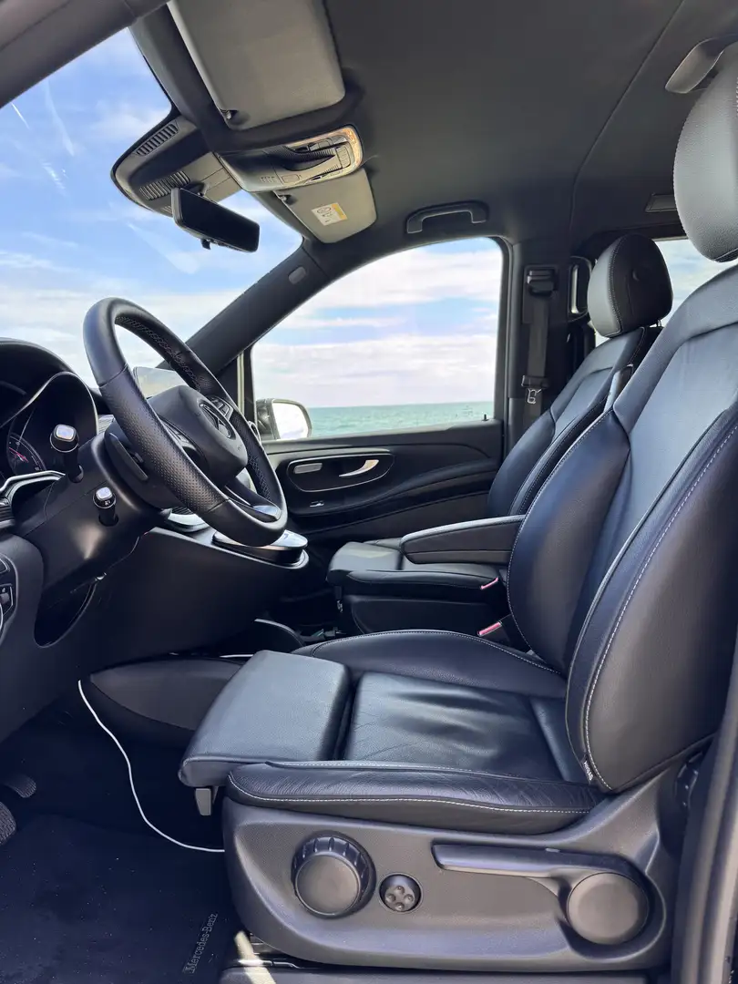 Mercedes-Benz EQV 300 lang Negro - 1