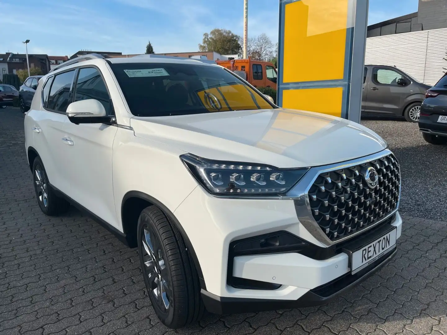 SsangYong Rexton 2.2 Sapphire AT 4WD Elegance 20 Zoll White - 1