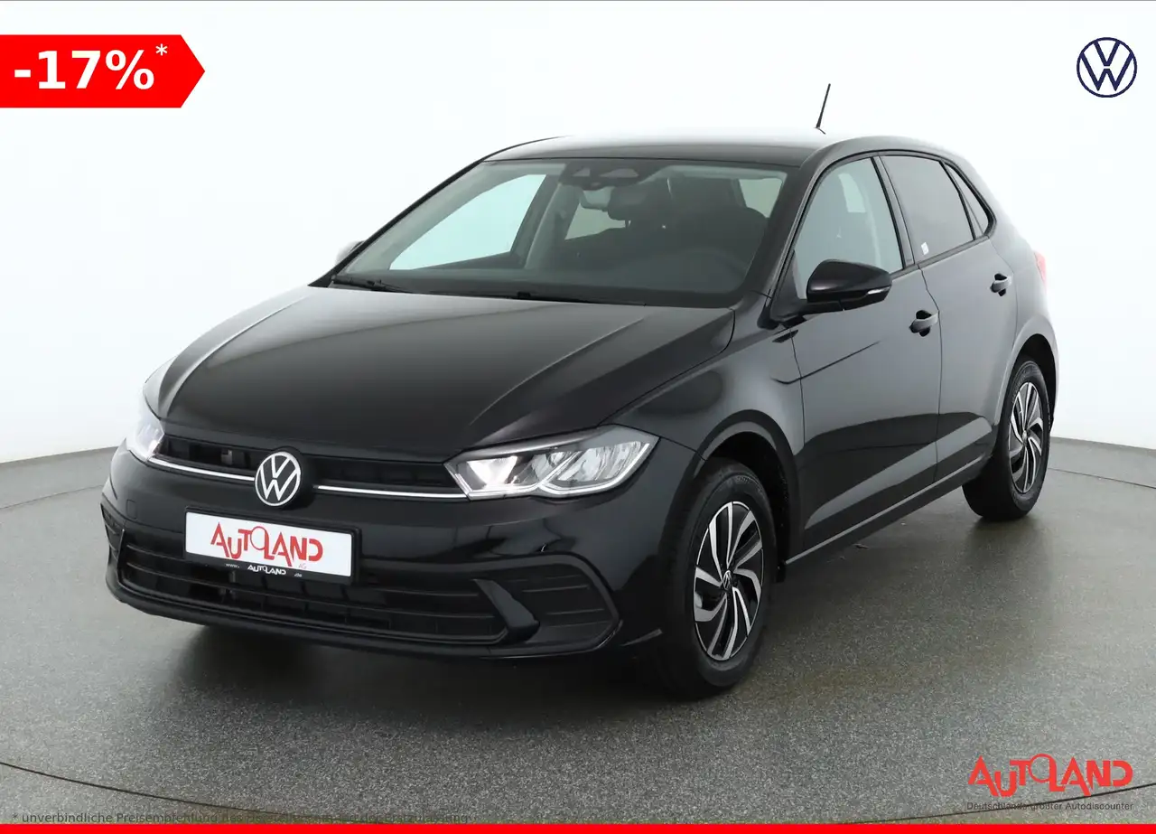 Volkswagen Polo 1.0 TSI DSG LED Kamera Sitzheizung — photo 1 of 15