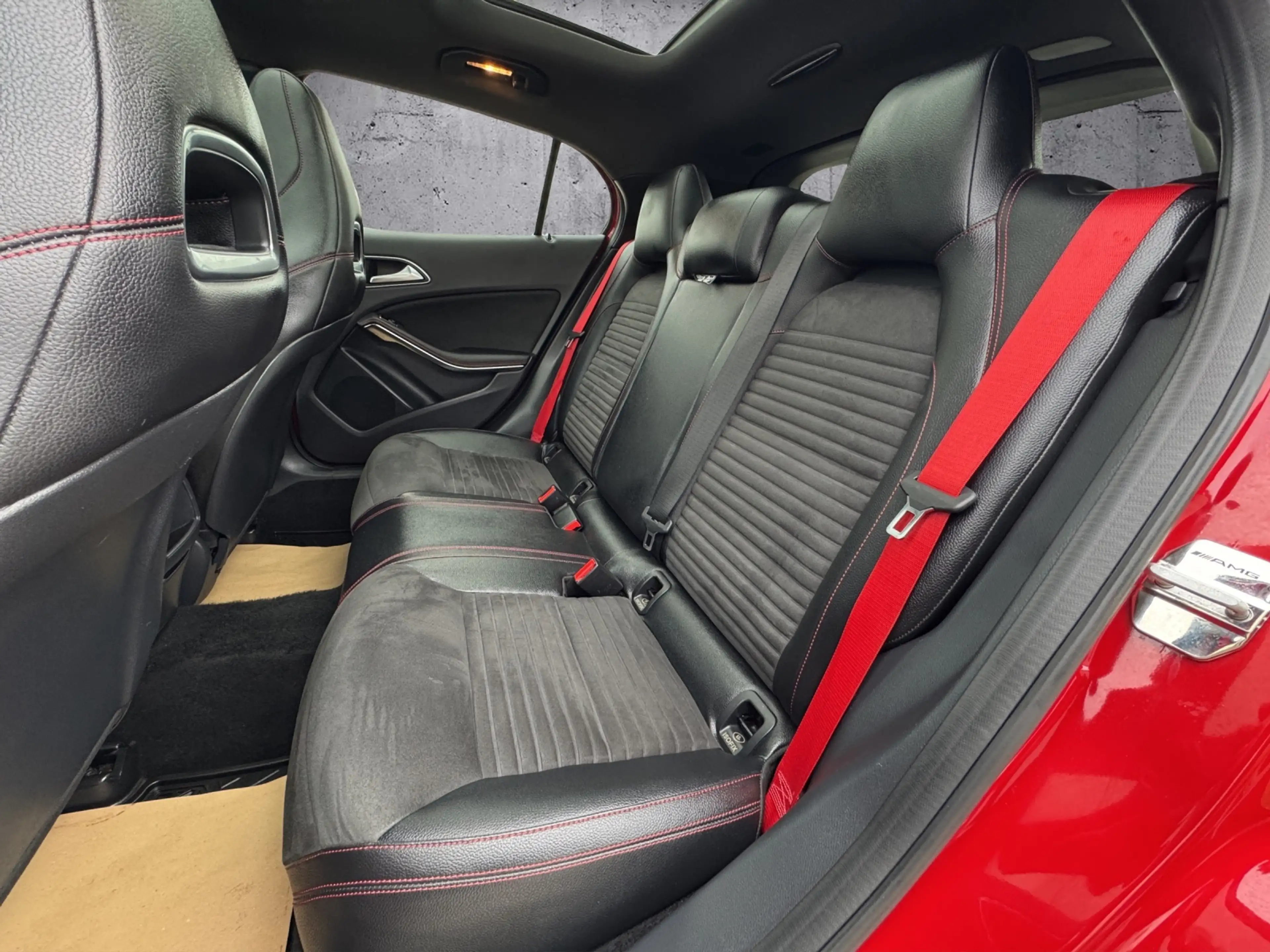 Mercedes-Benz GLA 45 AMG 4Matic Performance Package — photo 11