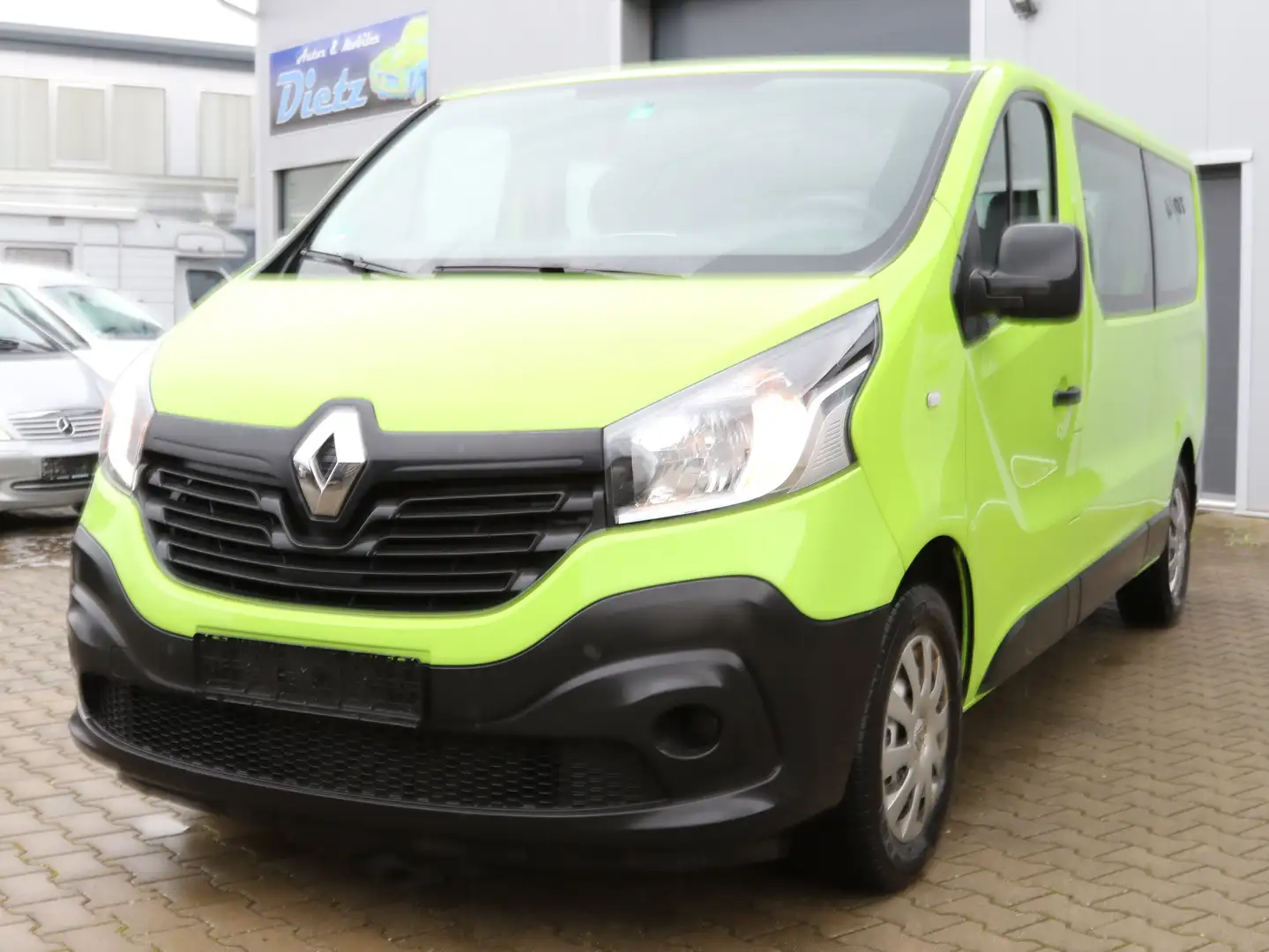 Renault Trafic Trafic 1.6 dCi 120 1.6 dCi 120 Combi Expression Grün - 2