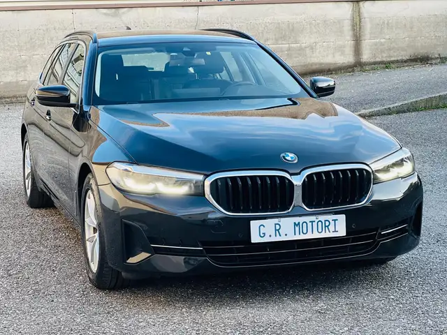 BMW 520 Serie 5 G31 2020 Touring LCI 520d Touring mhev 48V xdrive Luxury auto