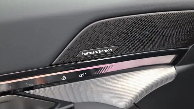 BMW 520 d xDrive *M-Paket/AHK/Paket Care/360°/H&K-Sound/Sitzlüftung* Ansicht 18