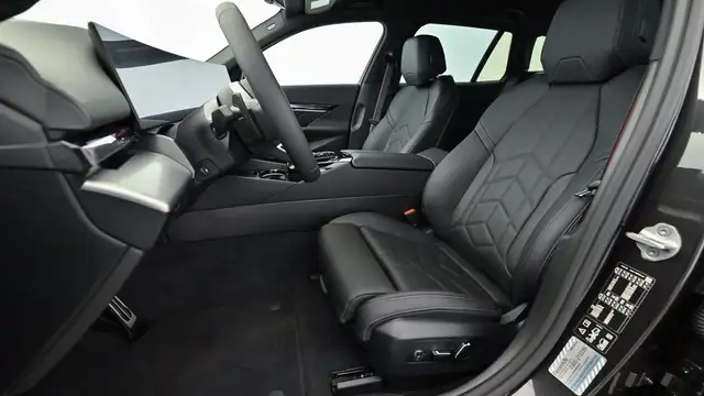 BMW 520 d xDrive *M-Paket/AHK/Paket Care/360°/H&K-Sound/Sitzlüftung* Ansicht 23