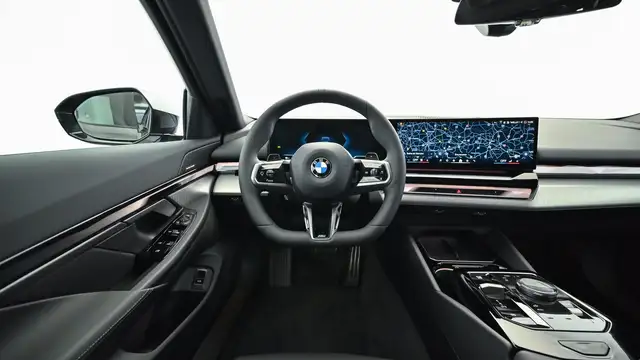 BMW 520 d xDrive *M-Paket/AHK/Paket Care/360°/H&K-Sound/Sitzlüftung* Ansicht 15